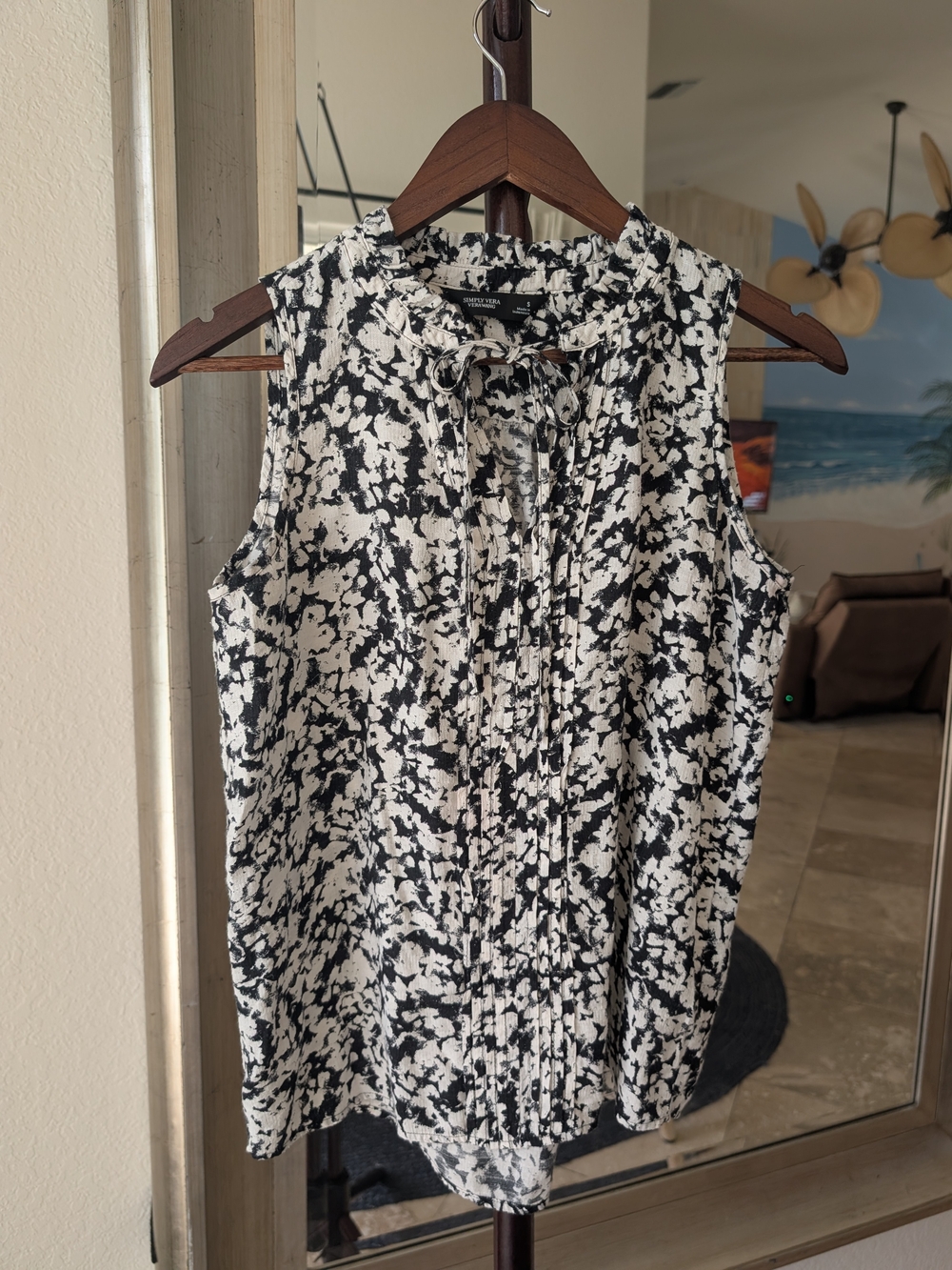Simply Vera Vera Wang Black & White Printed Sleeveless Tie-Neck Camisole